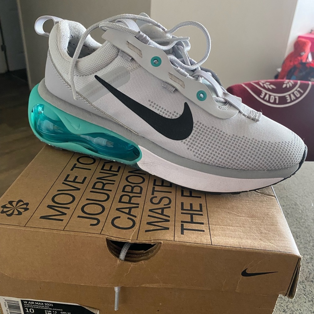 Nike Women Gray and Teal Sneakers